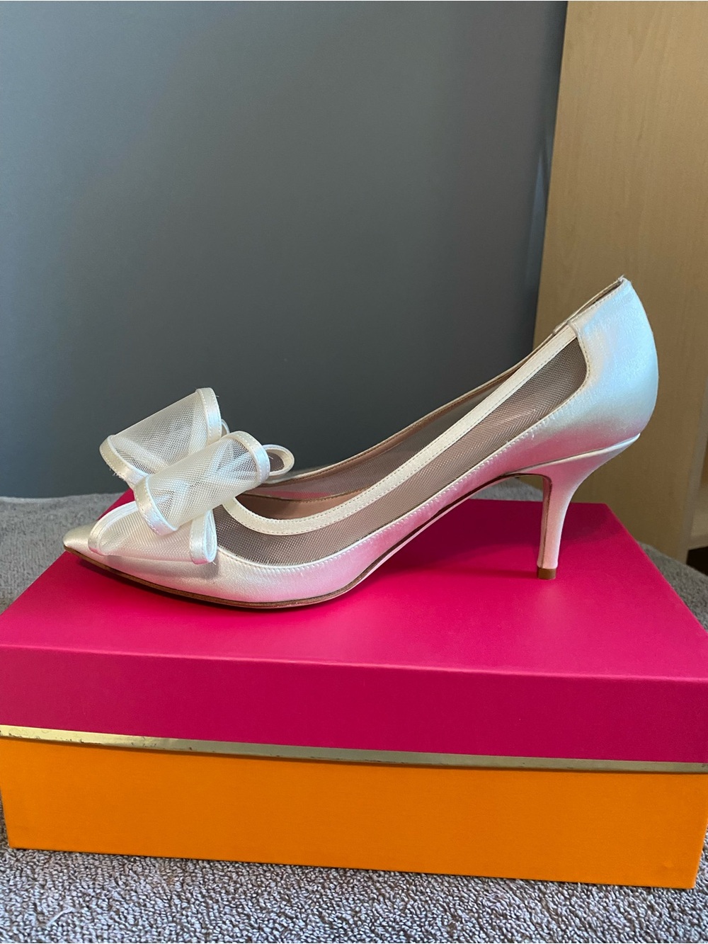 Kate Spade Jackie Ivory Satin 10M - Picture 2 of 9